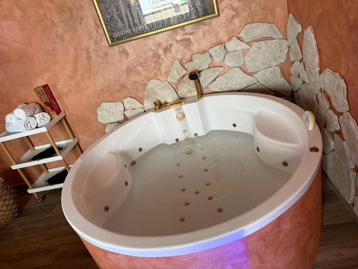 Atena Apartments B&B Gold 佩斯卡拉 外观 照片